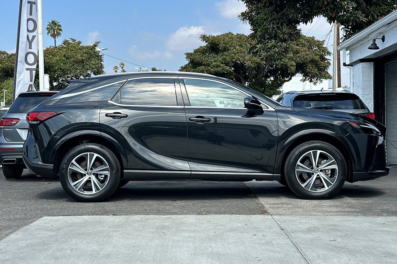 2023 Lexus RX 350 photo 2