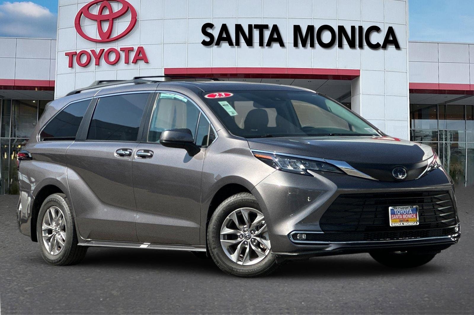 2023 Toyota Sienna Van Passenger Van 