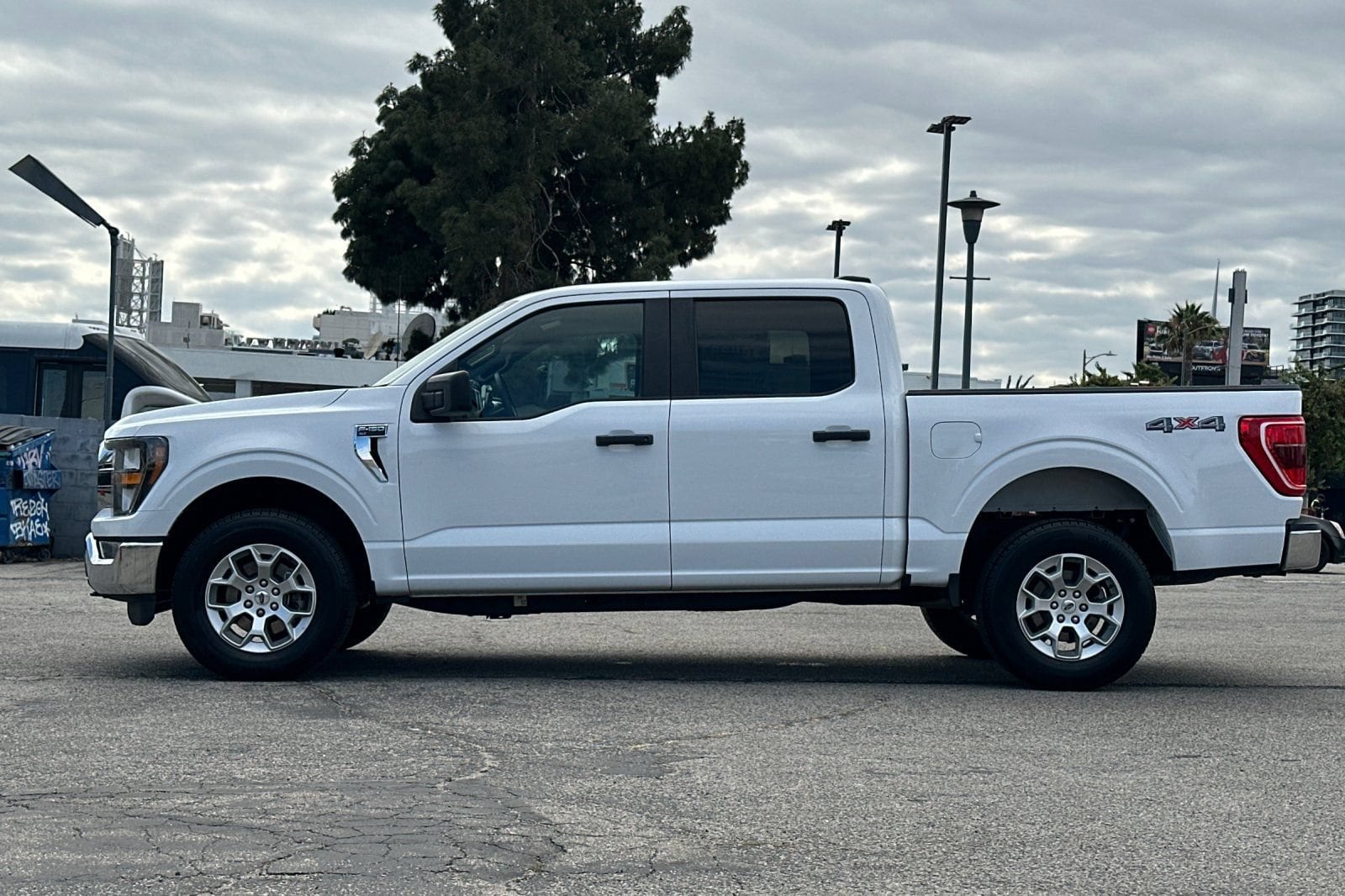 2023 Ford F-150 XLT - Photo 7
