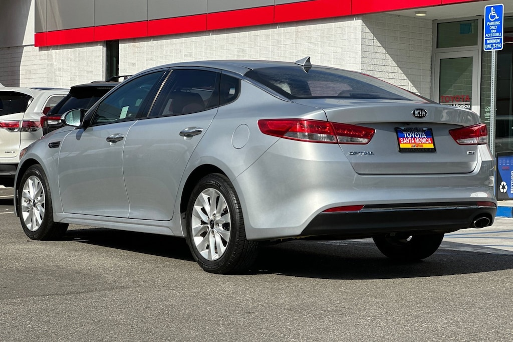 2016 Kia Optima EX photo 5