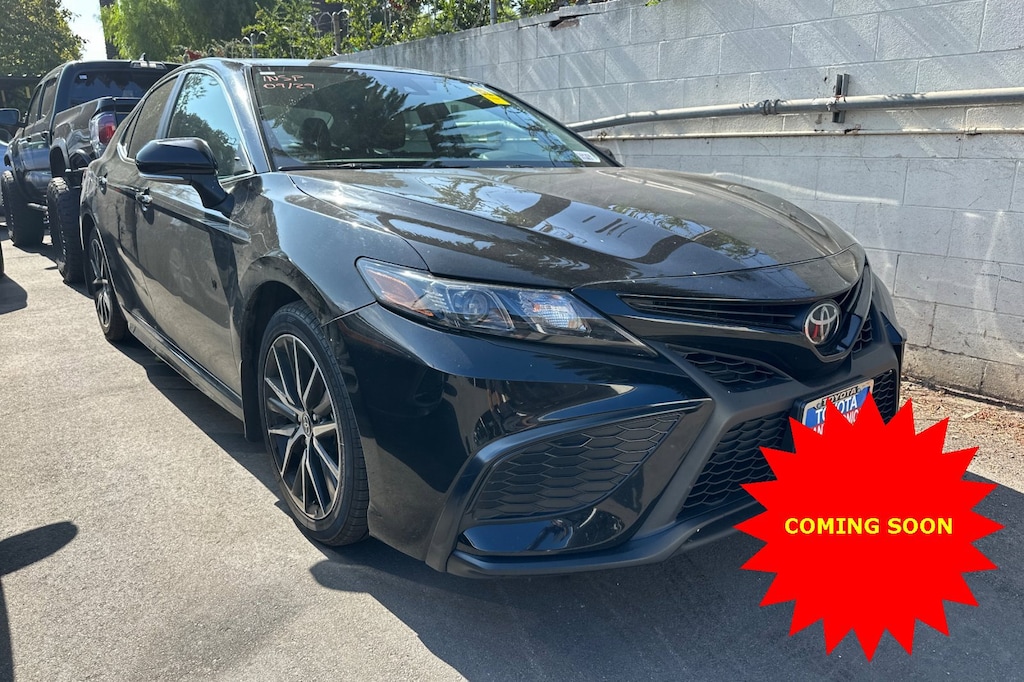 2023 Toyota Camry SE photo 2