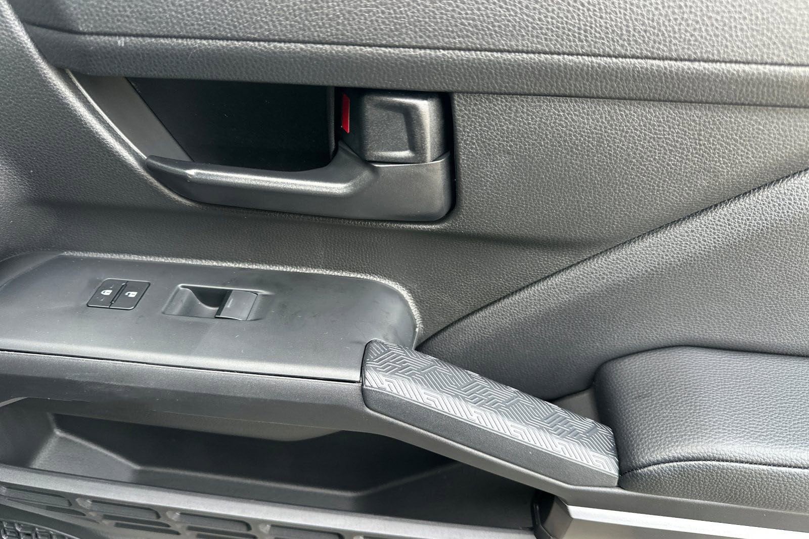 2025 Toyota Tacoma SR5 - Photo 19