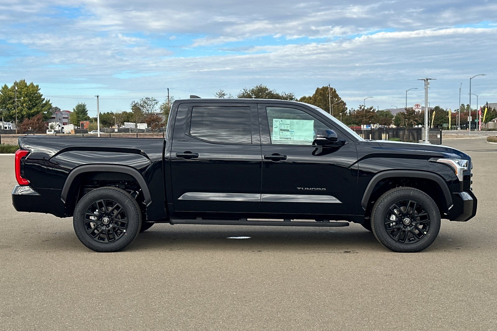 2025 Toyota Tundra Limited photo 2