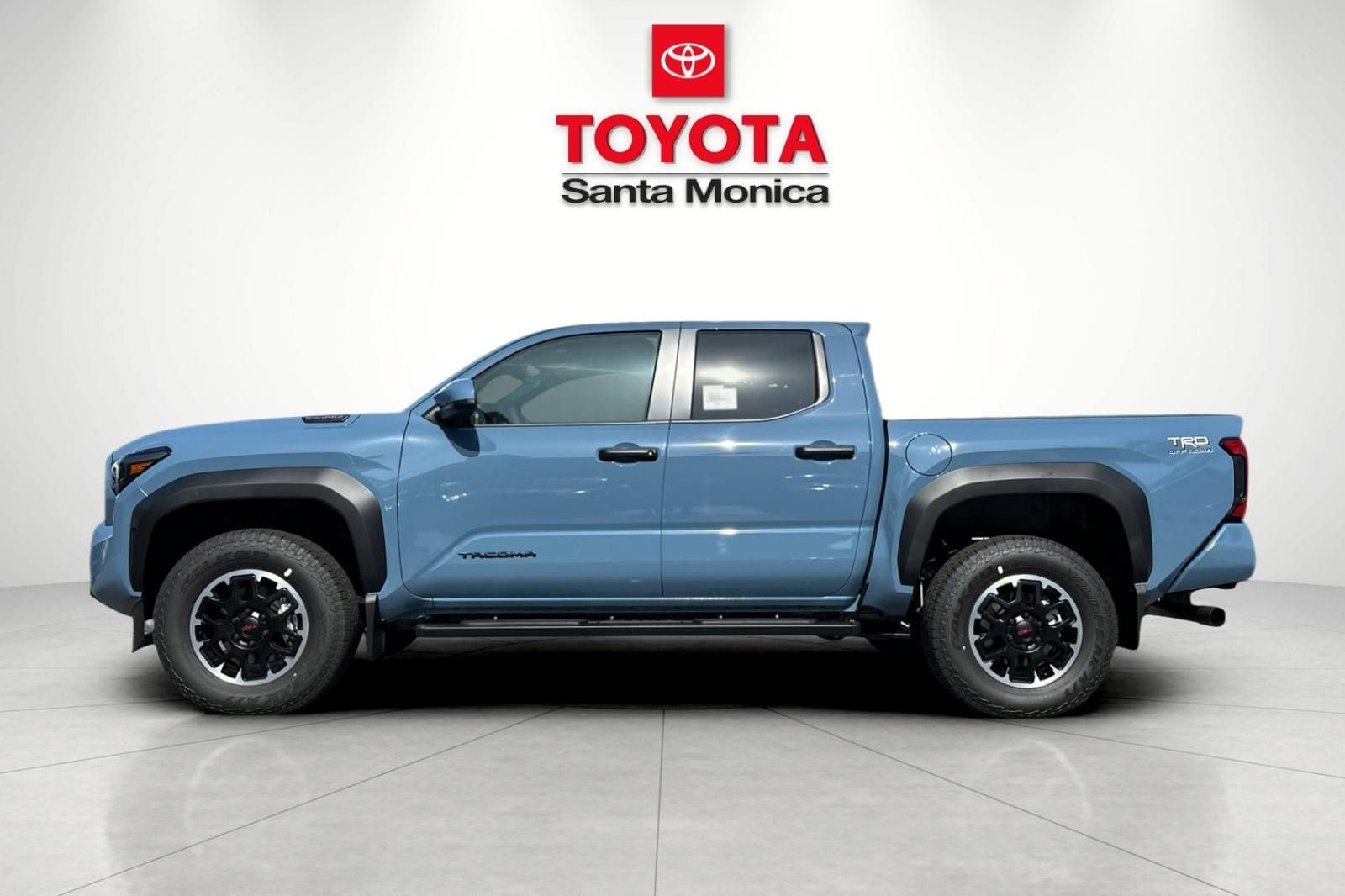 2026 Toyota Tacoma i-FORCE MAX TRD Off-Road photo 3