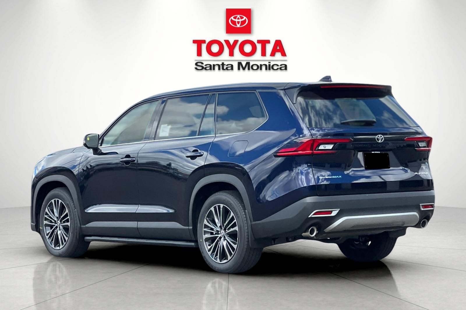 2026 Toyota Grand Highlander Hybrid MAX Platinum photo 4