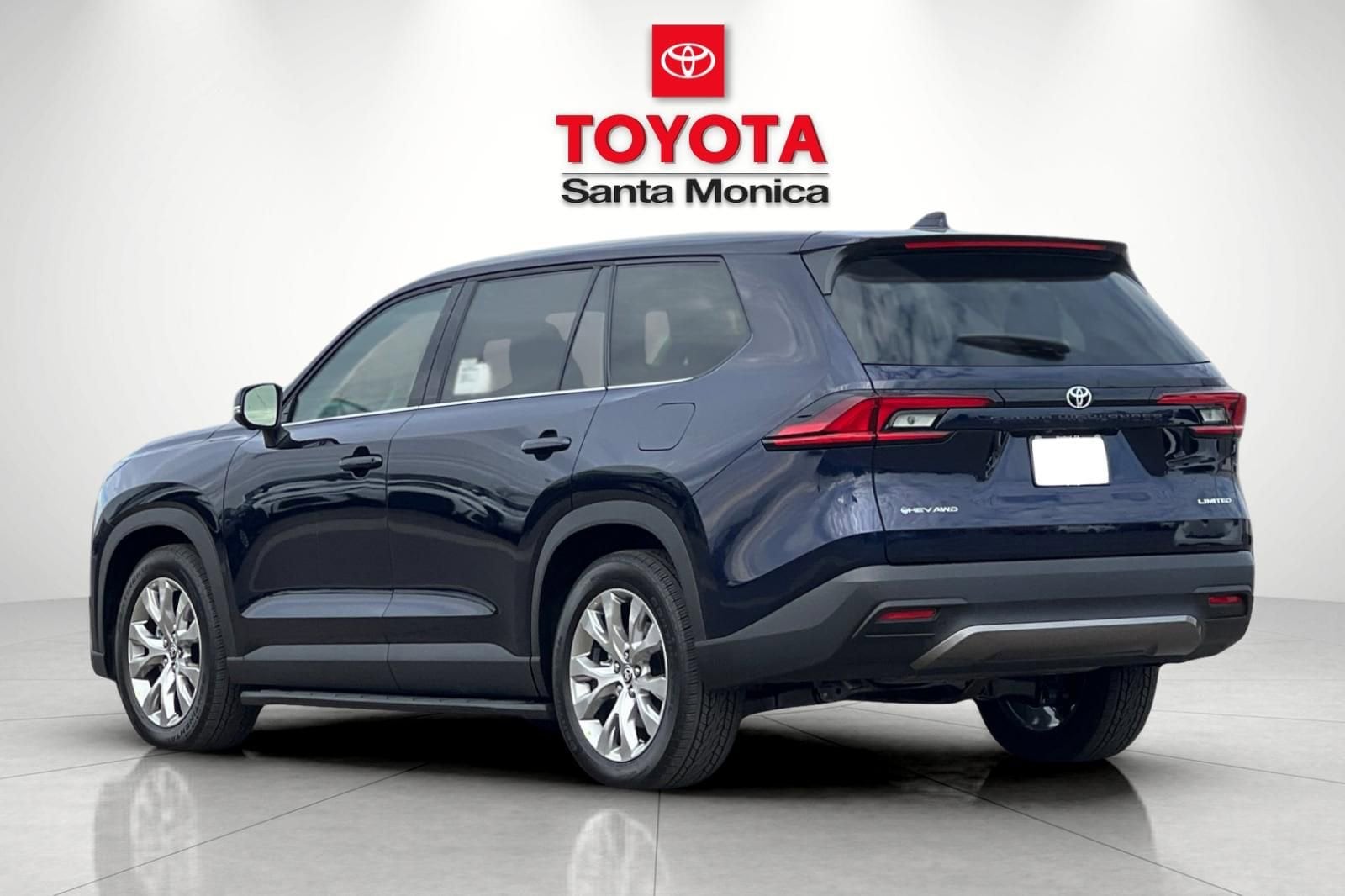 2026 Toyota Grand Highlander Hybrid Limited photo 4