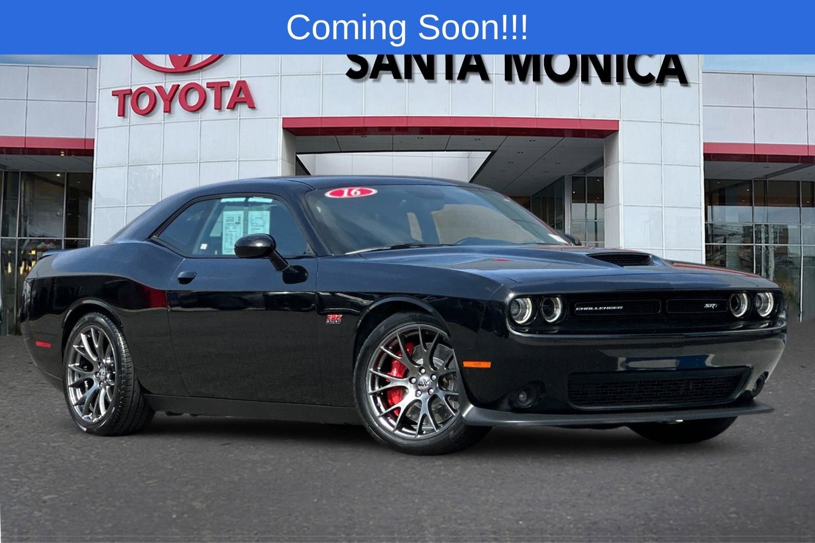 2016 Dodge Challenger SRT 392's photo
