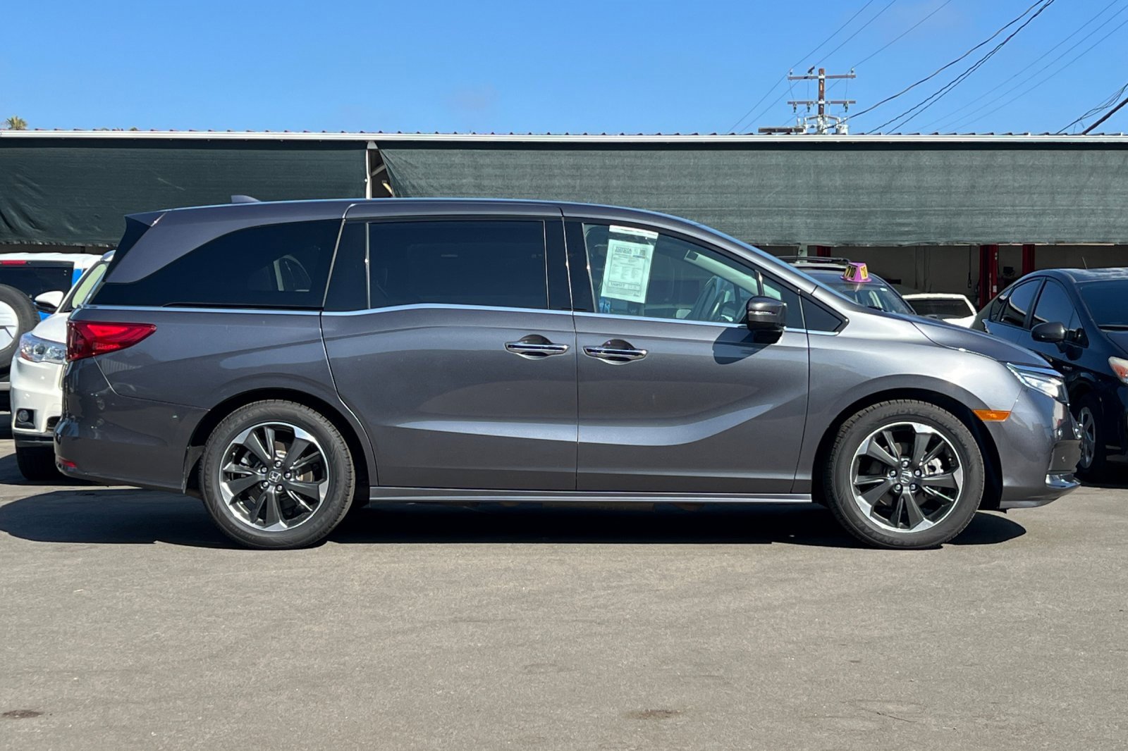 2023 Honda Odyssey Elite photo 2
