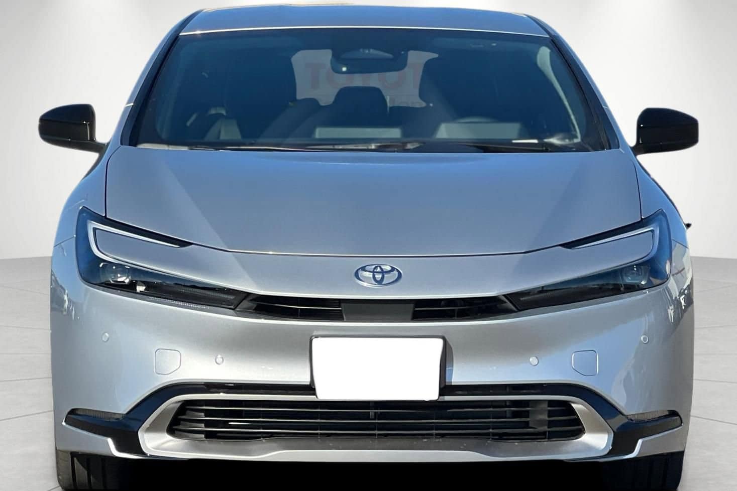 2026 Toyota Prius Plug-in Hybrid XSE photo 6