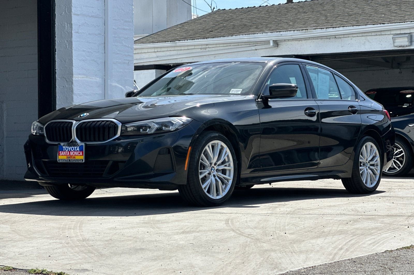 2023 BMW 330i 330i xDrive photo 3
