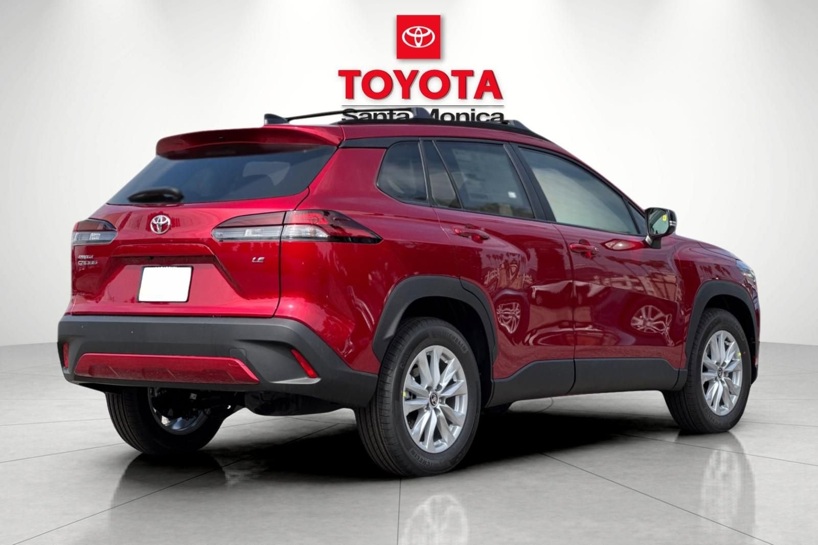 2026 Toyota Corolla Cross LE photo 2