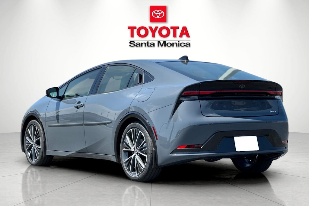 2026 Toyota Prius XLE photo 4