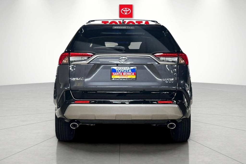 2025 Toyota RAV4 Hybrid XSE photo 4