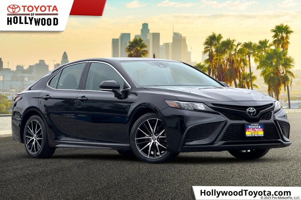 Used 2023 Toyota Camry SE Sedan