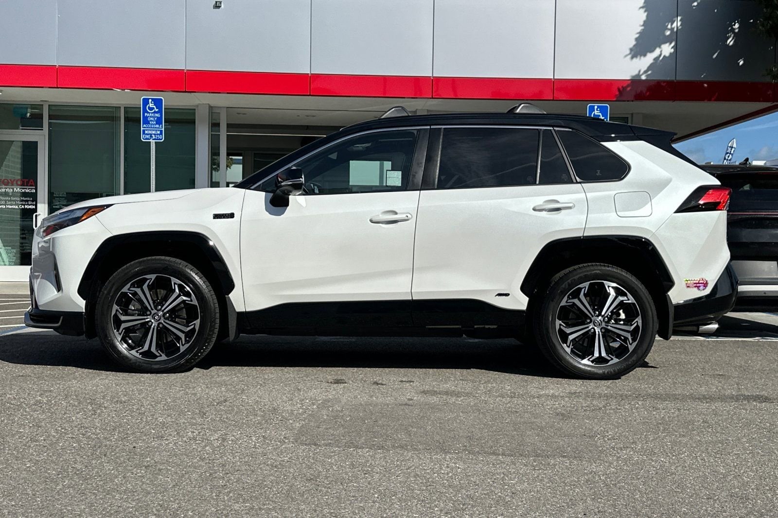 2023 Toyota RAV4 Prime XSE photo 6