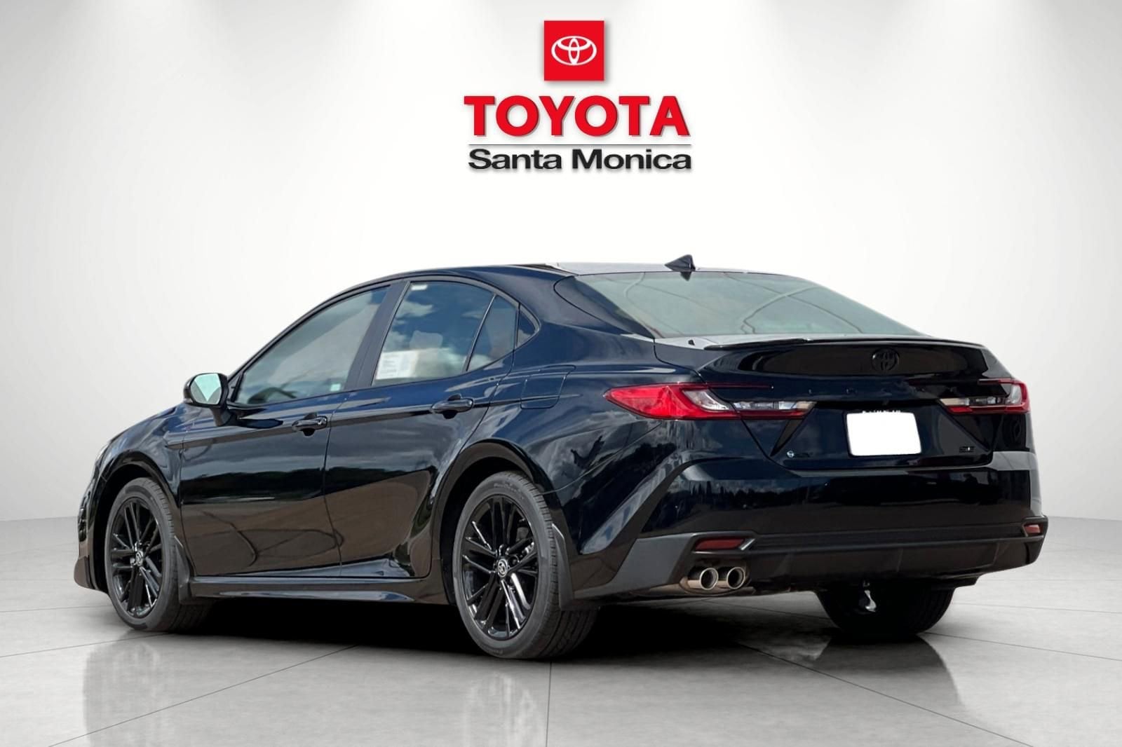 2026 Toyota Camry SE photo 4