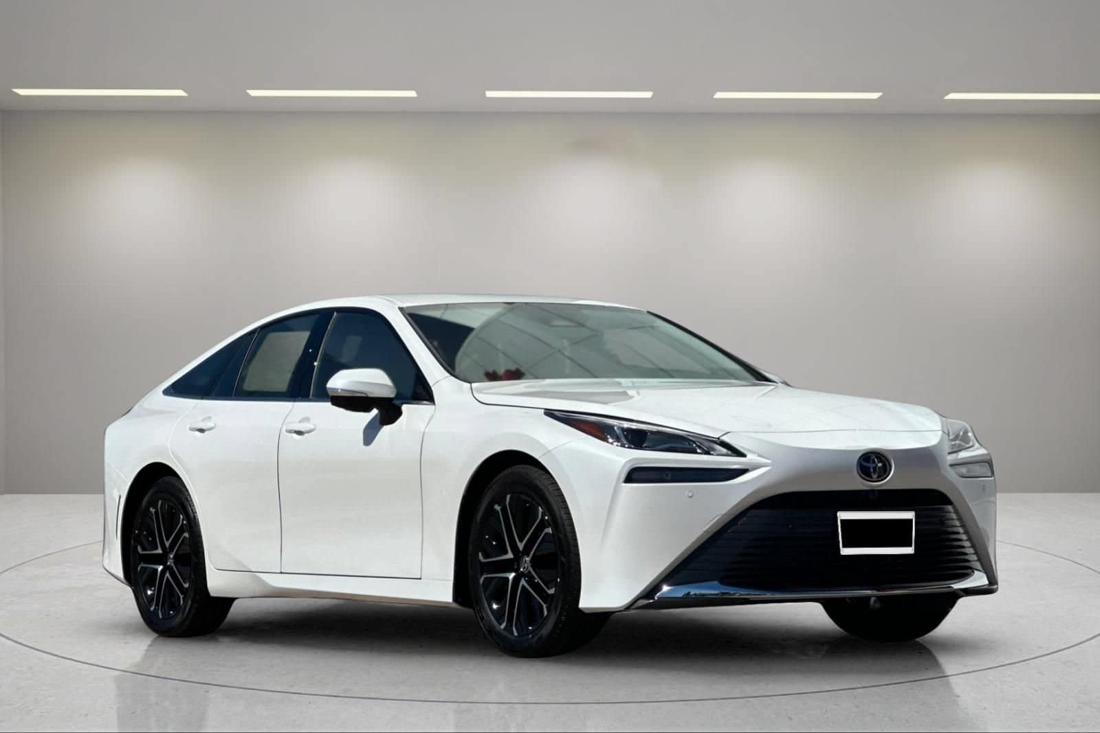 2026 Toyota Mirai XLE's photo