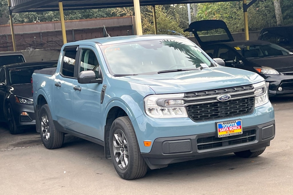 2022 Ford Maverick XLT photo 2