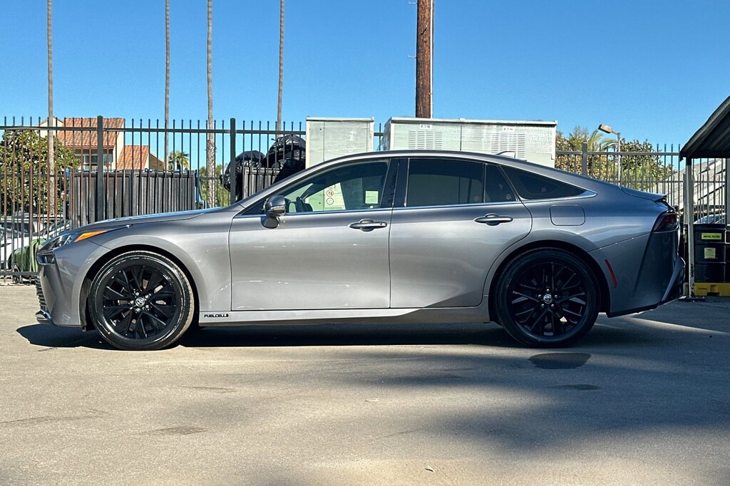 2021 Toyota Mirai XLE photo 4