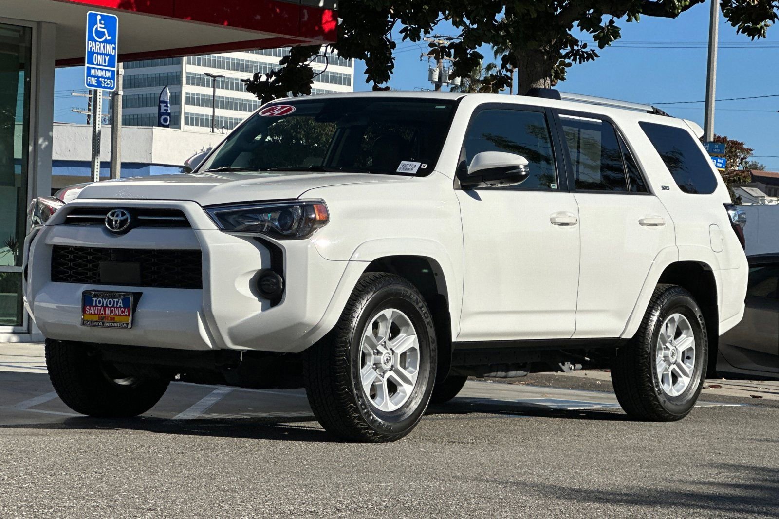 2024 Toyota 4Runner SR5 Premium photo 3