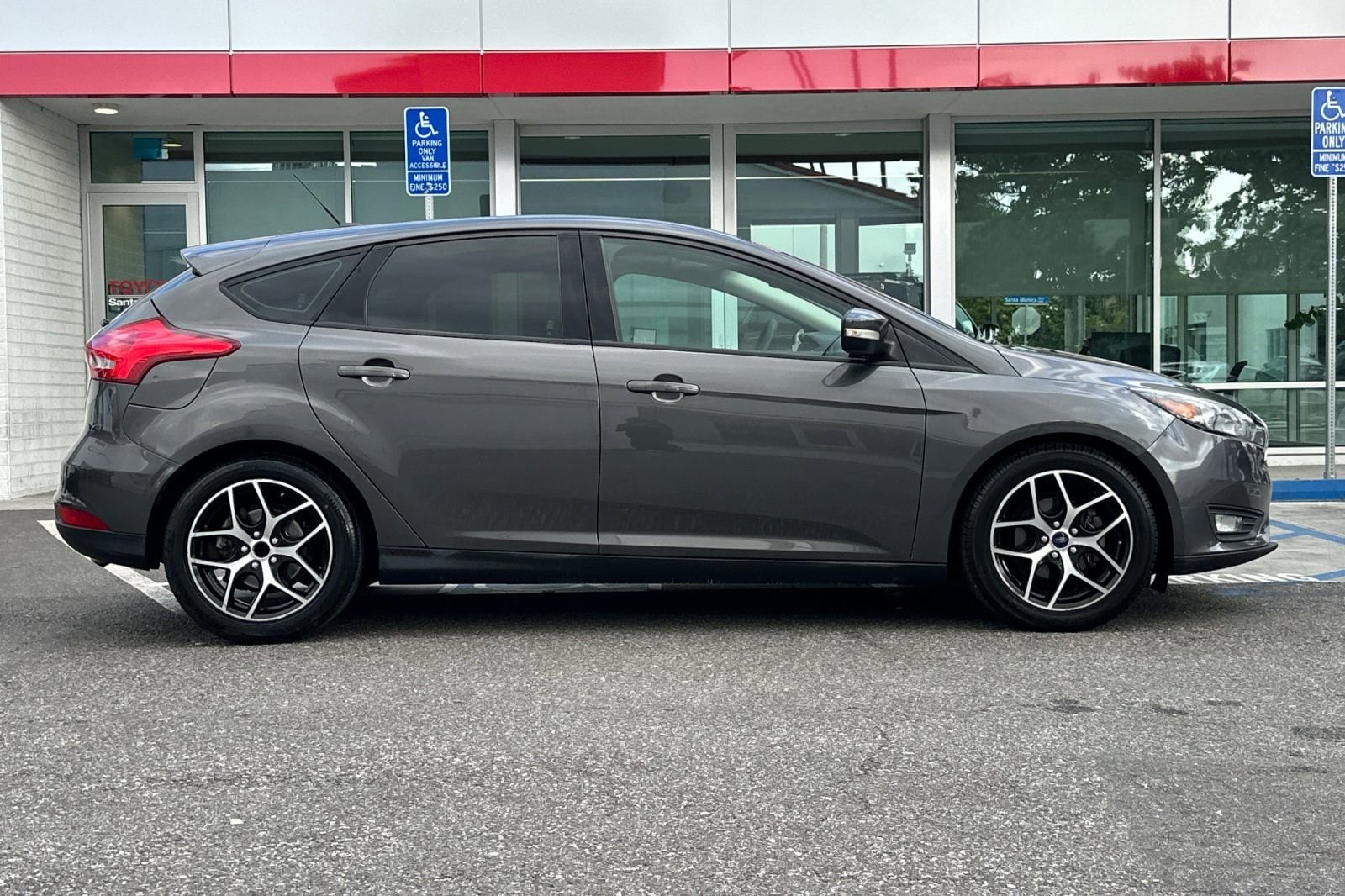 Used 2018 Ford Focus SEL with VIN 1FADP3M25JL269045 for sale in Santa Monica, CA