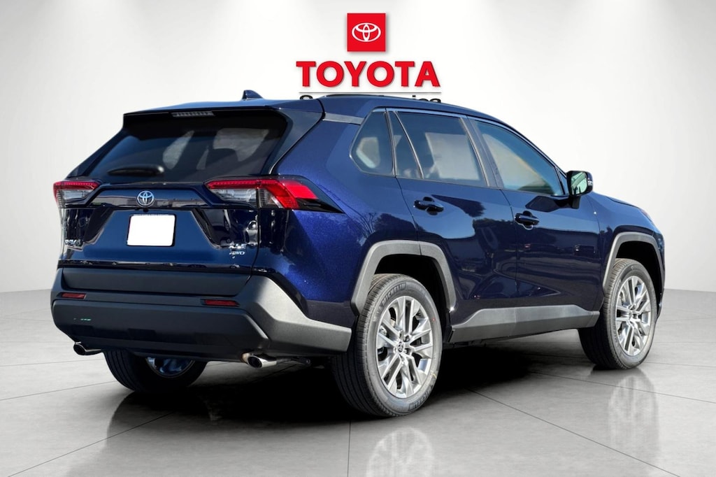 2025 Toyota RAV4 XLE Premium photo 4