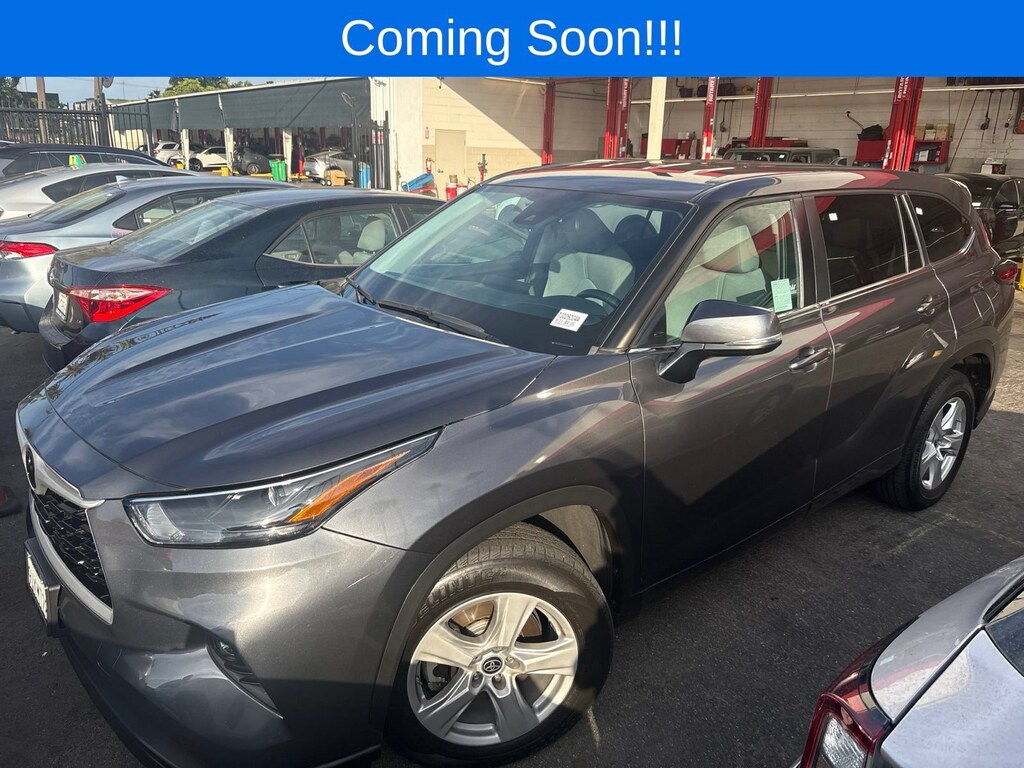 Used 2023 Toyota Highlander LE SUV
