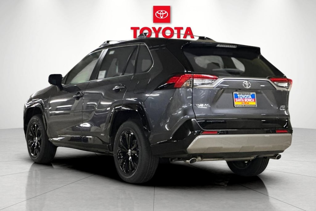 2025 Toyota RAV4 Hybrid XSE photo 5