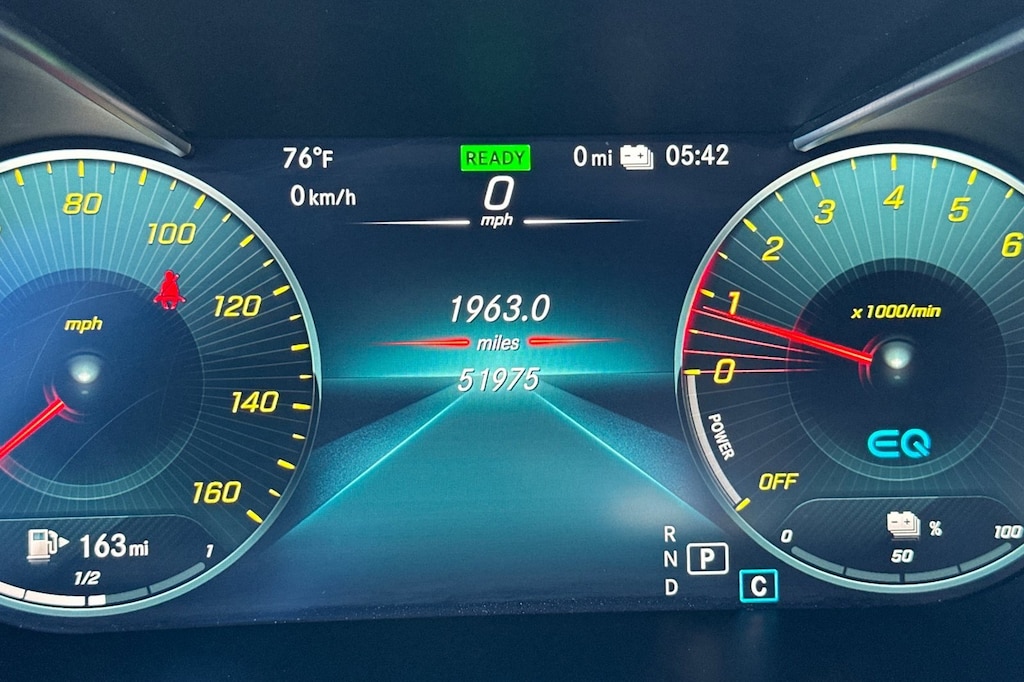2020 Mercedes Benz GLC 350e photo 26