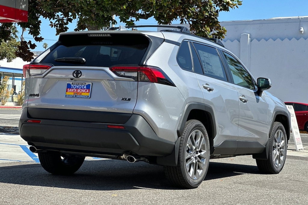 2025 Toyota RAV4 XLE Premium photo 2