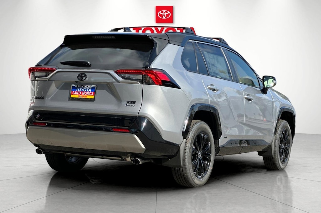 2025 Toyota RAV4 Hybrid XSE photo 3