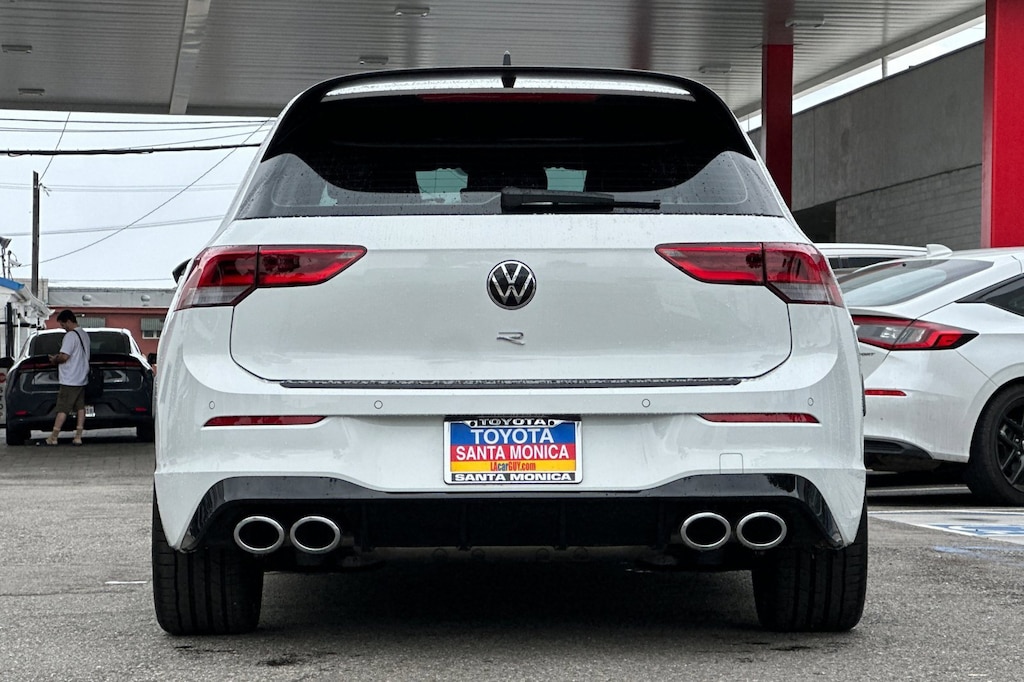 2024 Volkswagen Golf R photo 3