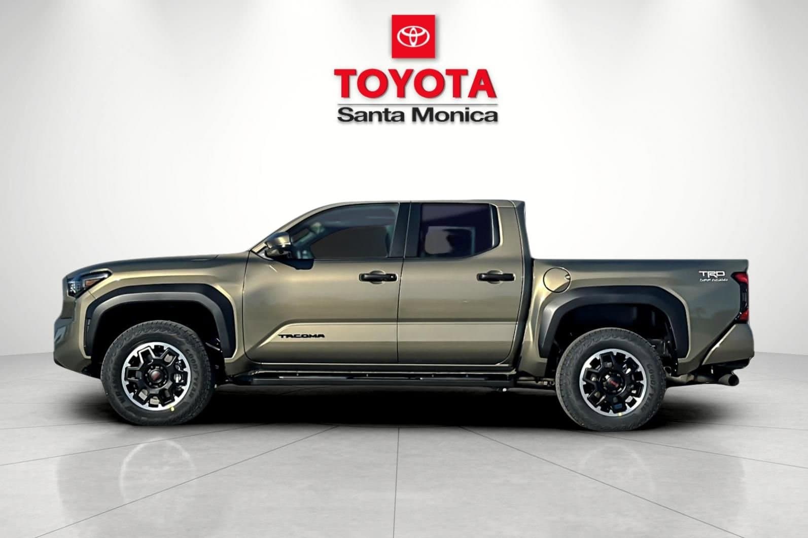 2026 Toyota Tacoma TRD Off-Road photo 3