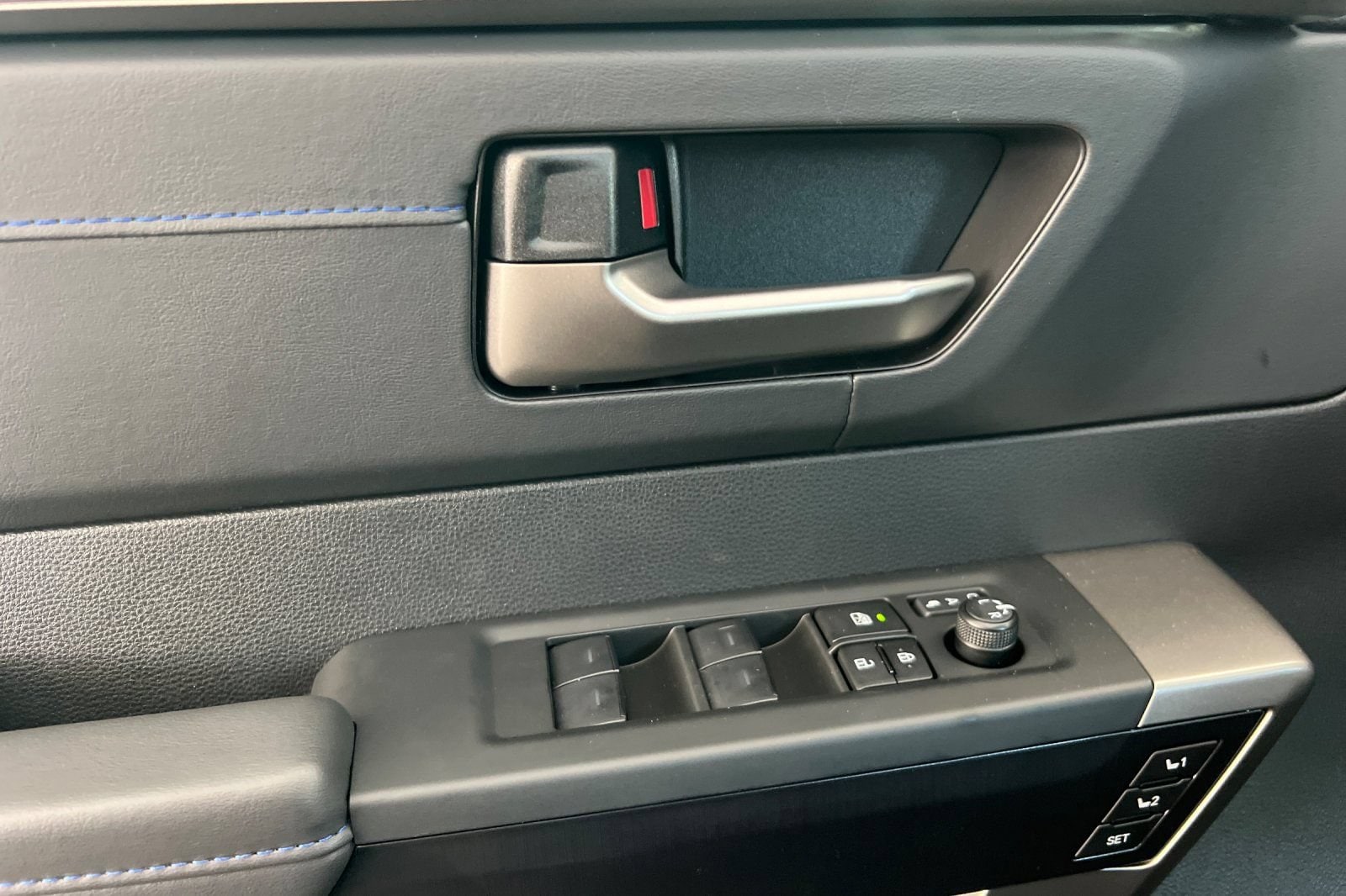 2026 Toyota Sequoia Platinum - Photo 10