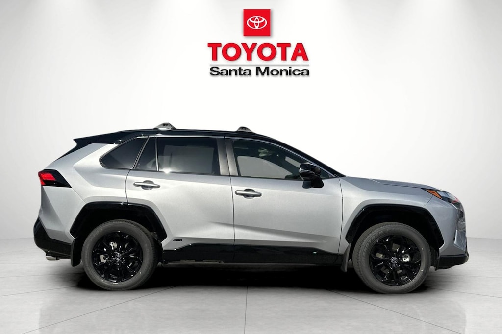 2025 Toyota RAV4 Hybrid XSE photo 2