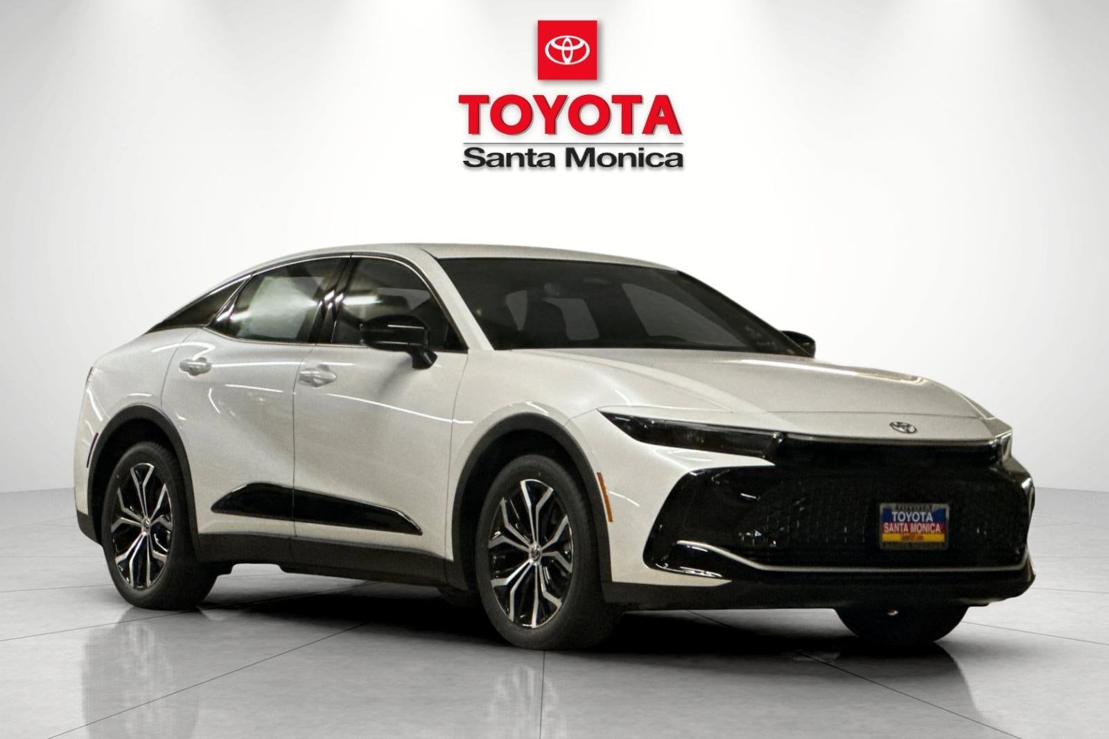 2026 Toyota Crown XLE's photo