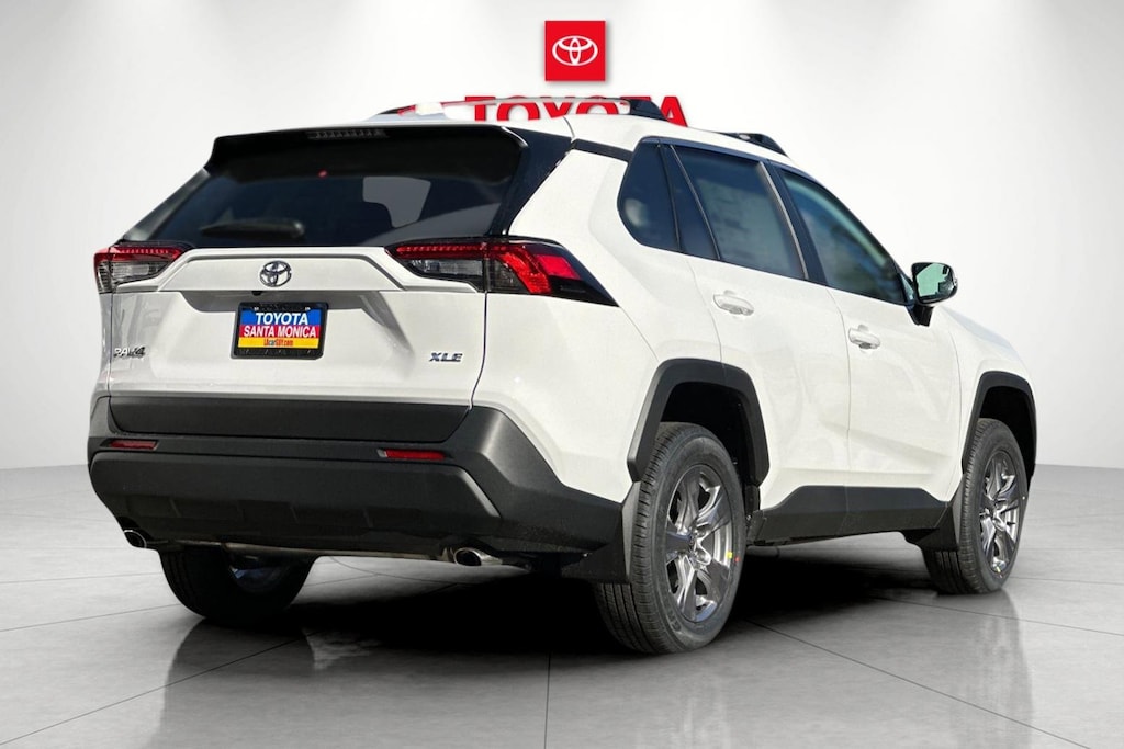 2025 Toyota RAV4 XLE photo 2