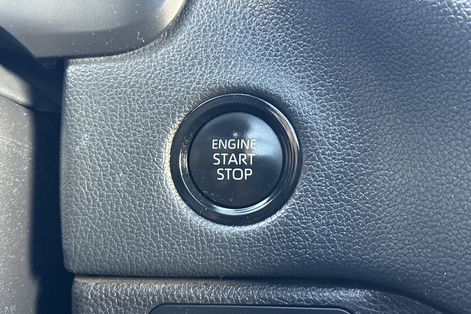 2025 Toyota Tundra Limited photo 5