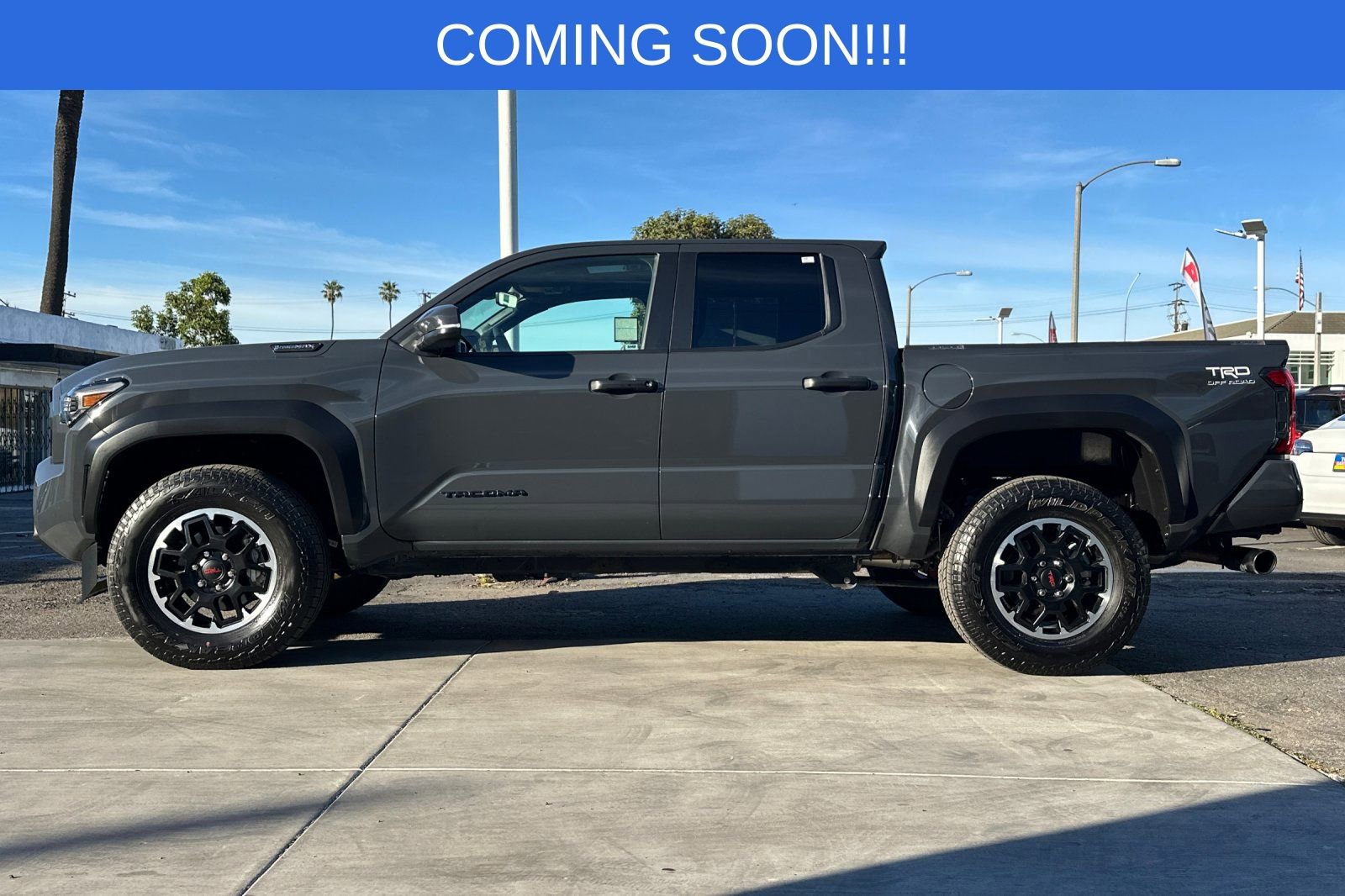 2025 Toyota Tacoma i-FORCE MAX TRD Off Road photo 6