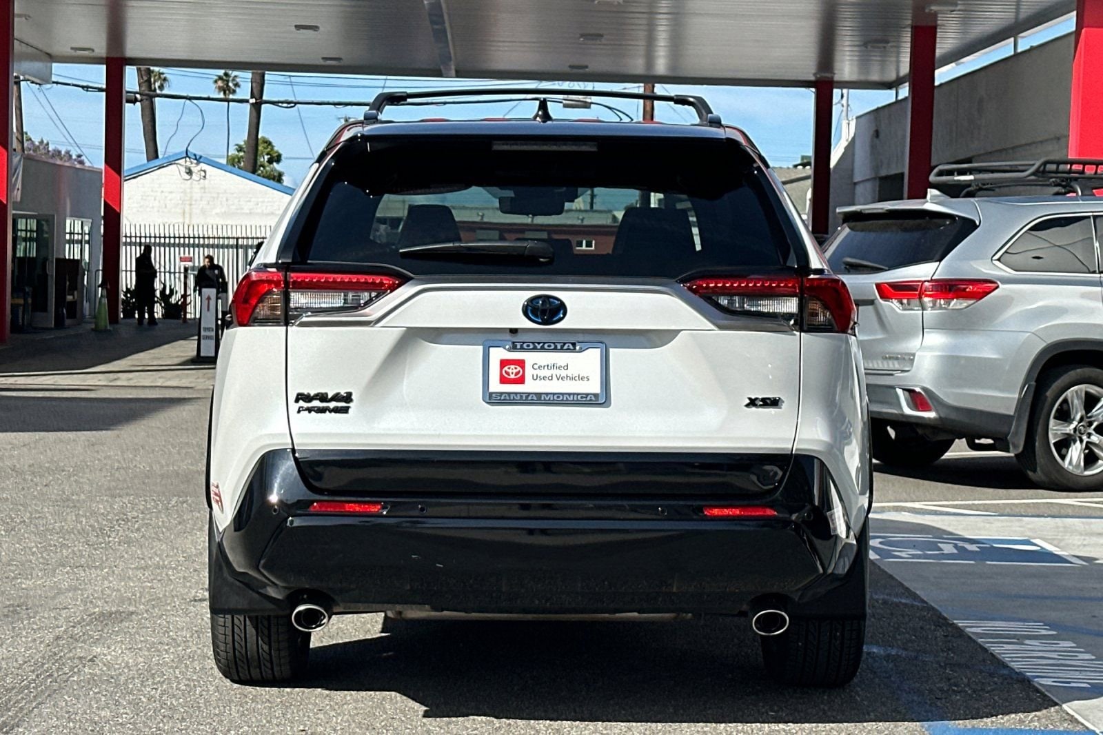 2023 Toyota RAV4 Prime XSE photo 4