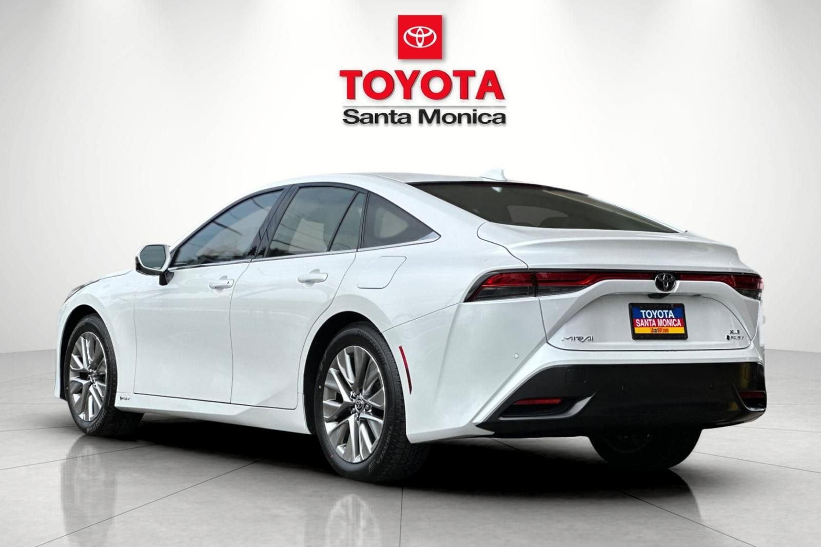 2025 Toyota Mirai XLE photo 4