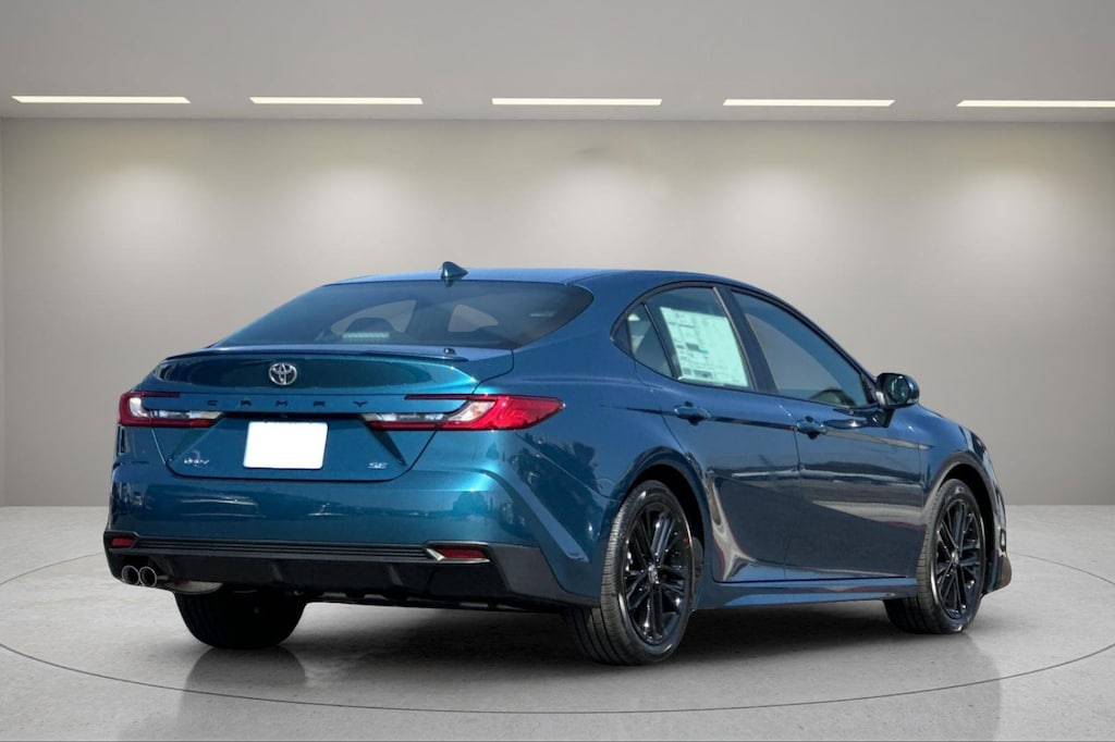 2026 Toyota Camry SE photo 3