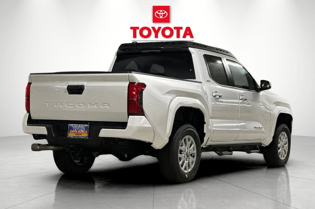 2025 Toyota Tacoma SR5 Double Cab photo 3