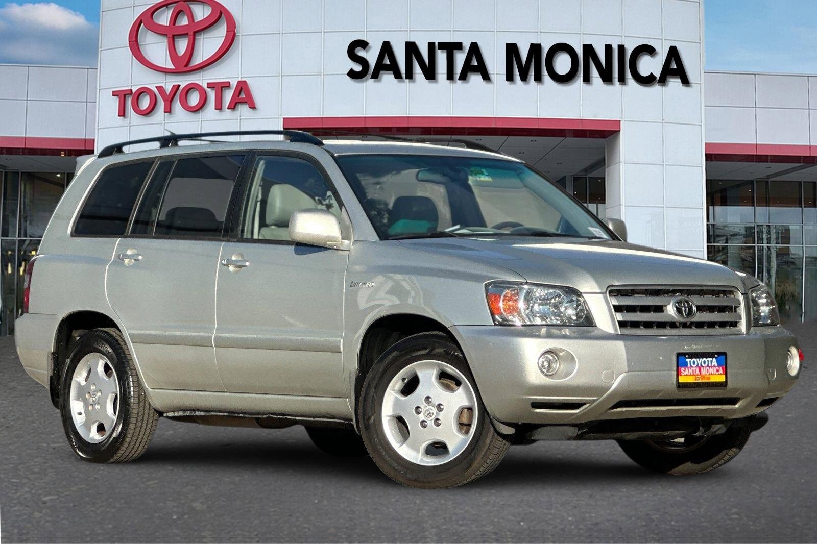 2004 Toyota Highlander Limited's photo