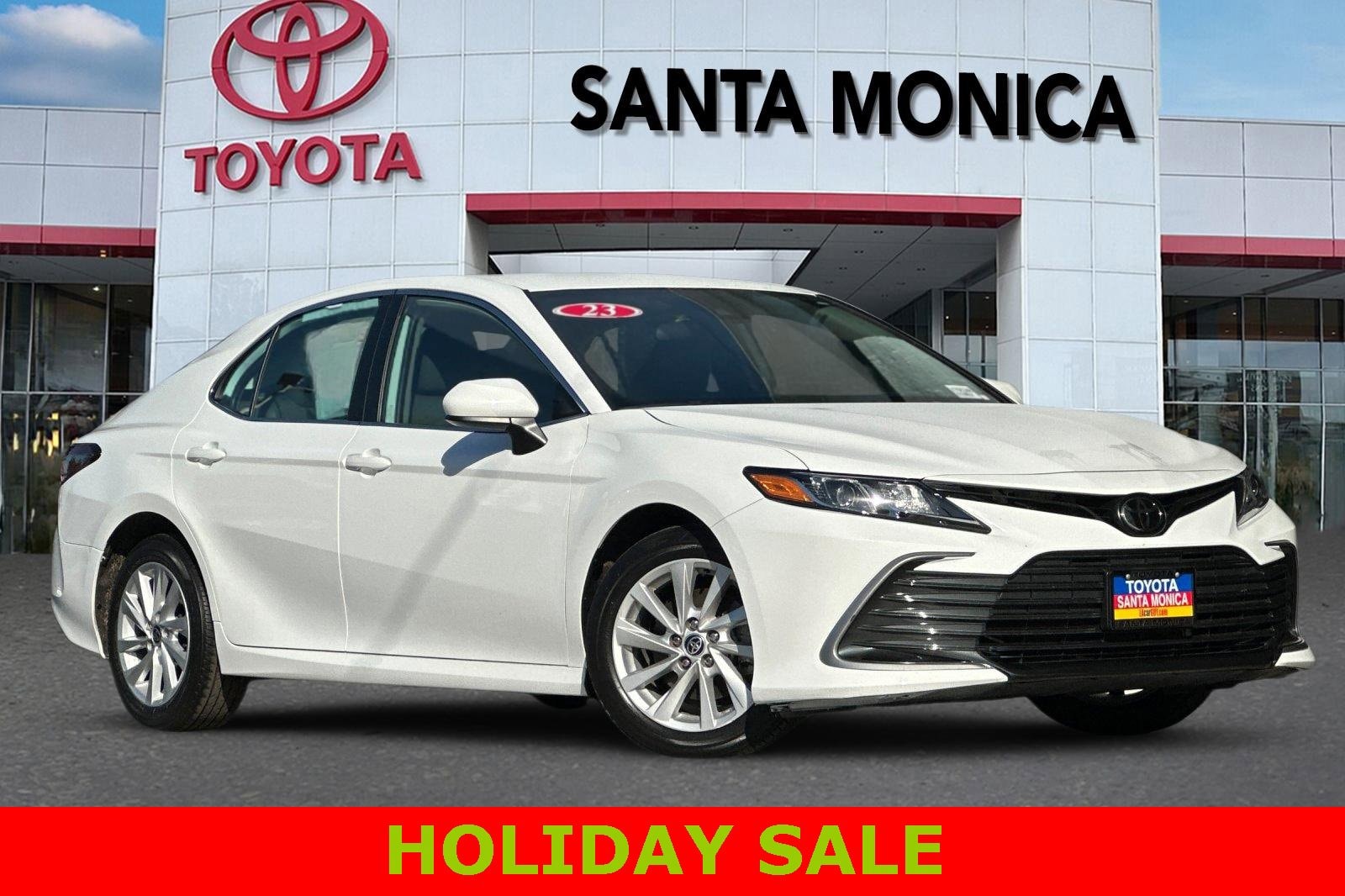 2023 Toyota Camry LE's photo