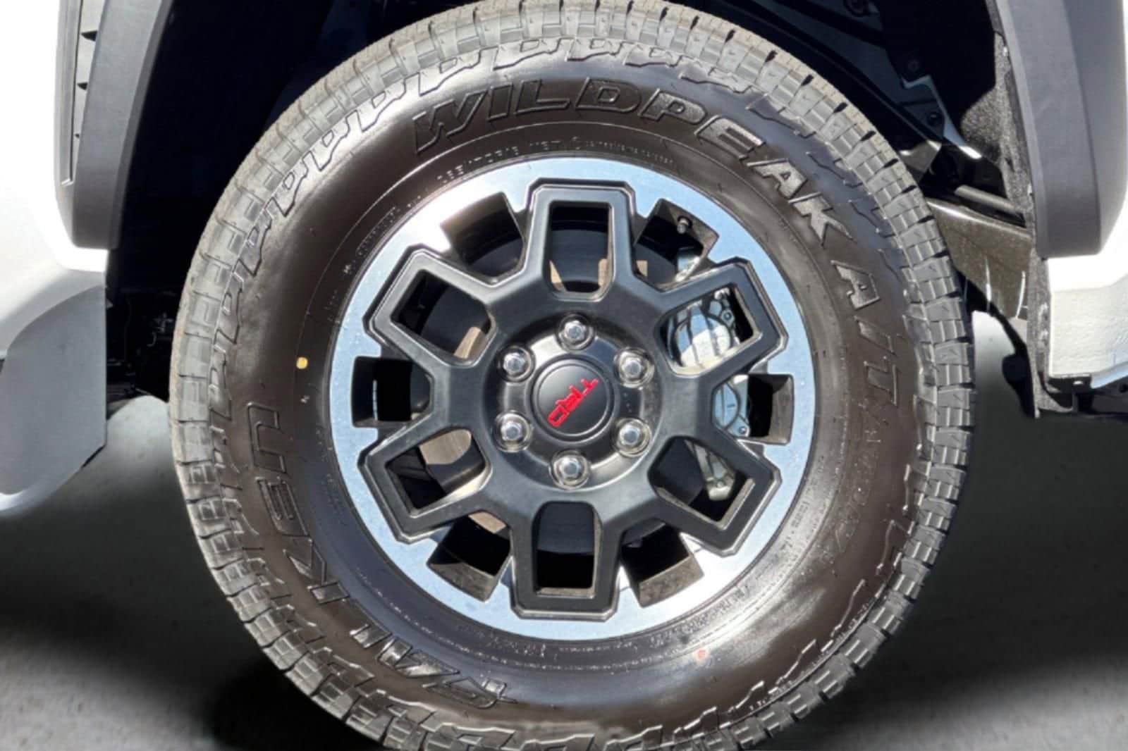 2025 Toyota Tacoma TRD Off Road - Photo 13