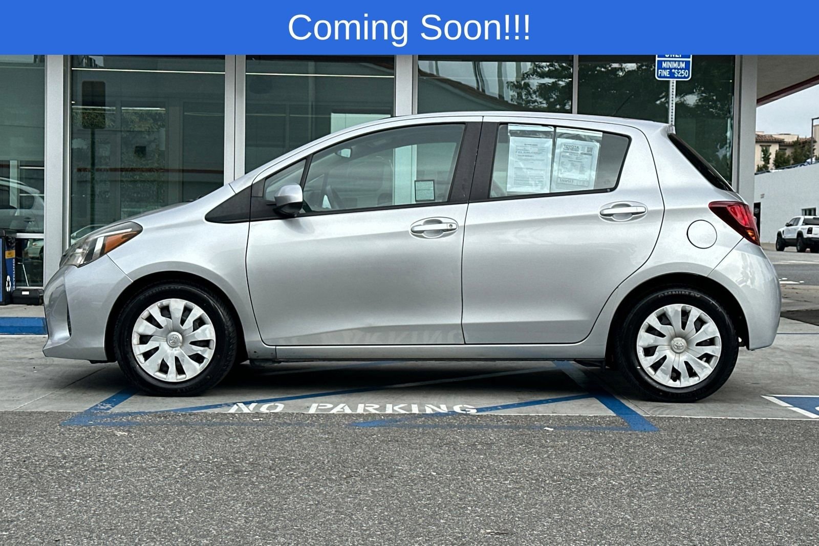 2015 Toyota Yaris L photo 6