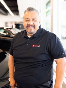 Staff member Rick Altamirano from 4692d466551d