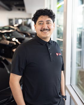 Staff member Jorge Rodriguez from ID_e0b0e6