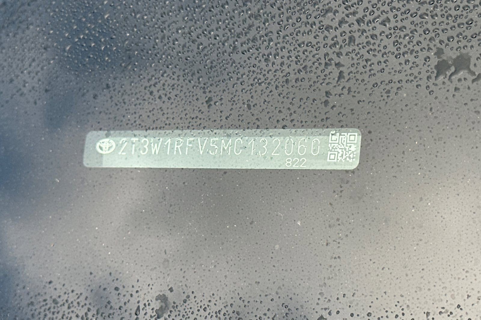 2021 Toyota RAV4 XLE photo 3